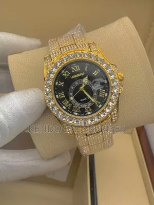 Lookworld Ice Wristwatch, With Black and Gold Colors