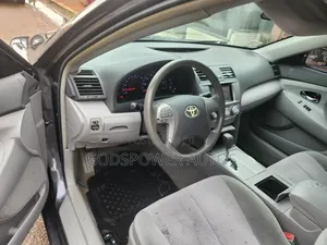 Toyota Camry LE 4dr Sedan (2.5L 4cyl 6AM) 2010 Matt Black