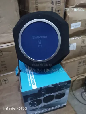 Simple Studio Microphone Screen