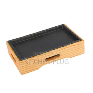 Cast Iron Sizzling Plate With a Wooden Base