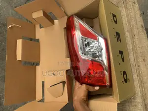 Rear Light Es 350 2010 Set.