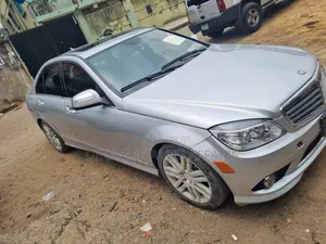 Mercedes-Benz C300 Luxury Sedan RWD (3.0L 6cyl 7A) 2009 Silver
