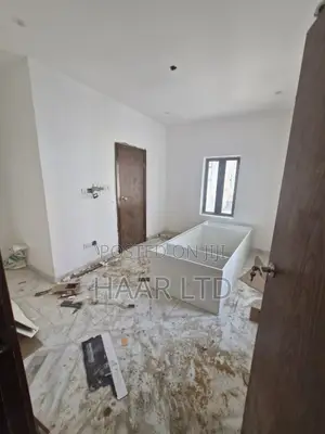 4bdrm Duplex in Ikota for sale
