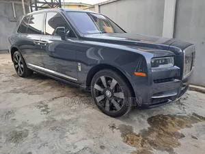 Rolls-Royce Cullinan Base 2020 Gray