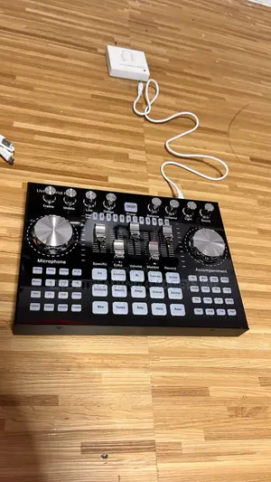 K-1 Livestreaming Soundcard