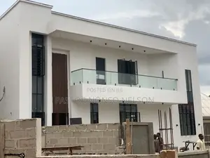 5bdrm Duplex in Ikenegbu Main, Owerri for sale