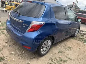 Toyota Yaris 2012 Blue
