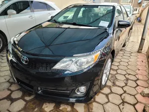 Toyota Camry XLE V6 4dr Sedan (3.5L 6cyl 6A) 2013 Black