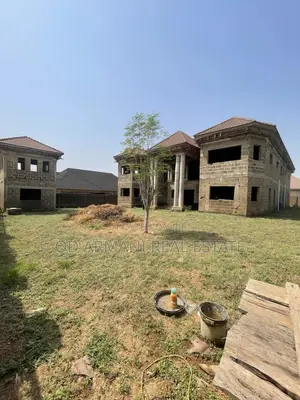 6bdrm Mansion in Okebadan Estate, Ibadan for sale