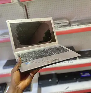 Laptop Samsung Q330 4GB Intel Core I3 HDD 250GB