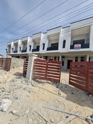 4bdrm Townhouse/Terrace in Ikota for sale
