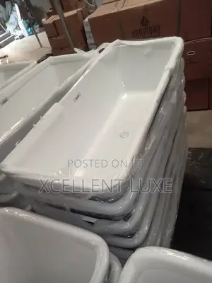 Square Acrylic Free Standing Bathtub White