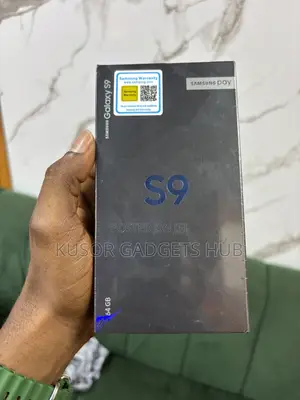 New Samsung Galaxy S9 128 GB Gold