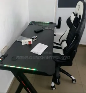 Executive Gaming Table With Gaming Chair