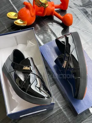 Unisex Dior Vintage Glossy Leather Sandals