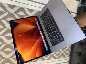 Laptop Apple MacBook Pro 2017 16GB Intel Core I7 SSD 512GB