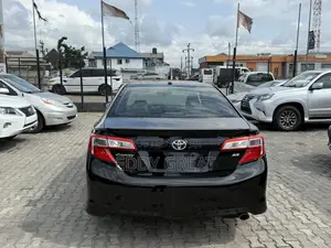 Toyota Camry SE 4dr Sedan (2.5L 4cyl 6A) 2013 Black