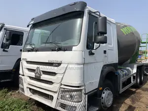 Howo 371 Cement Mixer White