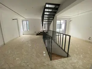 4bdrm Apartment in Agungi for rent