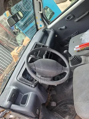 Suzuki Every 2010