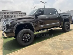 Toyota Tundra 2022 Brown