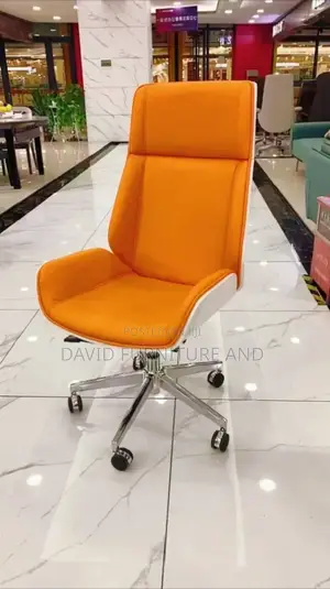 Swivel Boss Chair