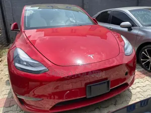 Tesla Model 3 75D kWh Long Range 2022 Red
