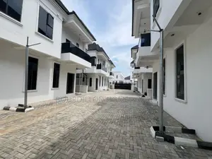 4bdrm Duplex in Lekki for sale