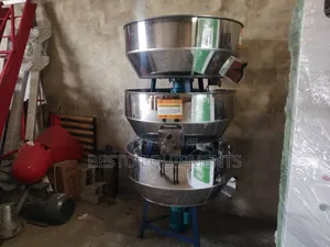 Raw Material Mixer Extruder Raw Material Mixer