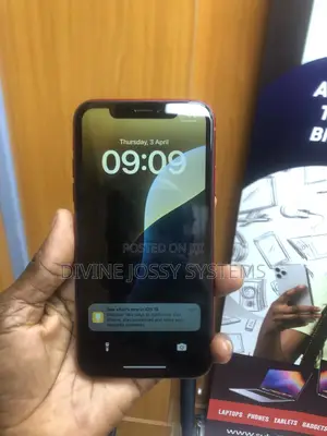 Apple iPhone XR 64 GB Red