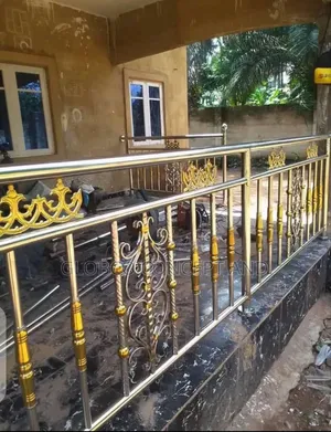 Gold Cumbi Rail