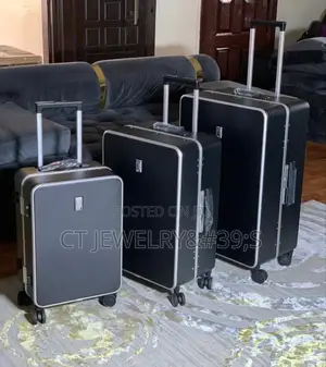 High Grade Plain Luggage Set With Bottle Holder