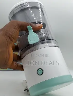 Portable Rechargeable Citrus Juicer