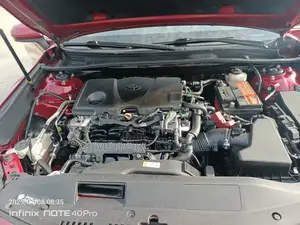 Toyota Camry SE FWD (2.5L 4cyl 8AM) 2018 Red