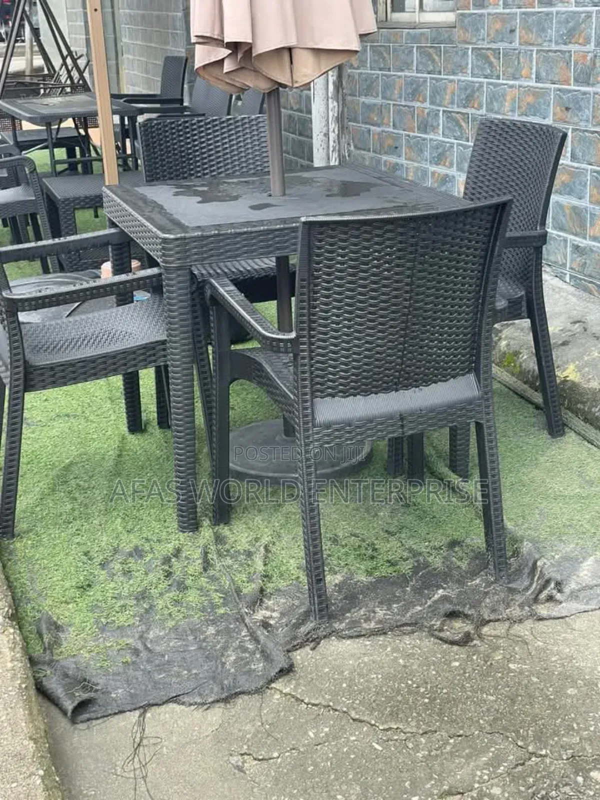 Thick Plastic Table for Restaurant Use