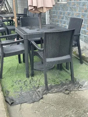 Thick Plastic Table for Restaurant Use