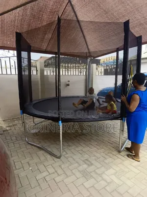 10ft Outdoor Trampoline With Ladder