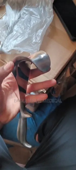 Bladder Retractor(Doyen Retractor)