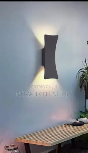 Black Up and Down Wall Bracket Light for Outdoor Lighting