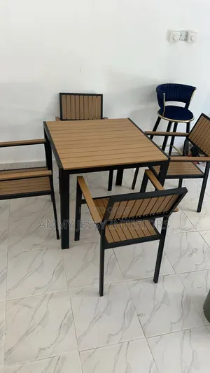 Standard Outdoor Table and Chair