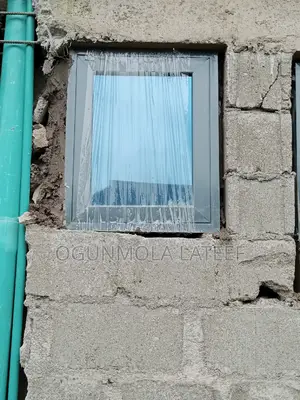 Casement Aluminum Toilet Window With Net and Burglary