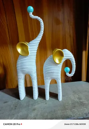 2pcs Resin Elephant Statues