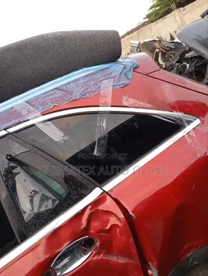 Glc300 2016 Rear Vent Glass Installed Perfectly We Deliver
