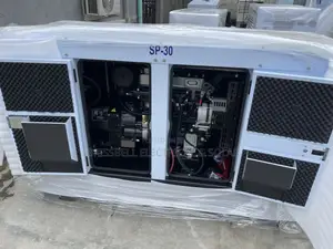 Superb England Perkins Soundproof Diesel Generator 30kva