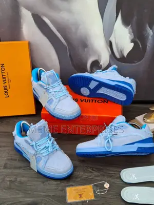 Smart Lv Sneakers.