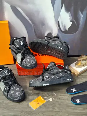 Simple Lv Sneakers 