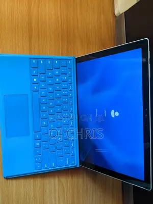 Microsoft Surface Pro 5 1 TB Gray