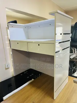 Classic Reception Table