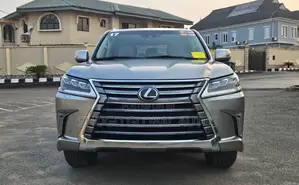 Lexus LX 570 AWD 2017 Gold