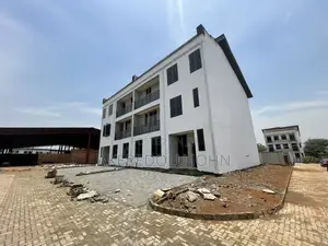 5bdrm Townhouse/Terrace in Mabushi for sale